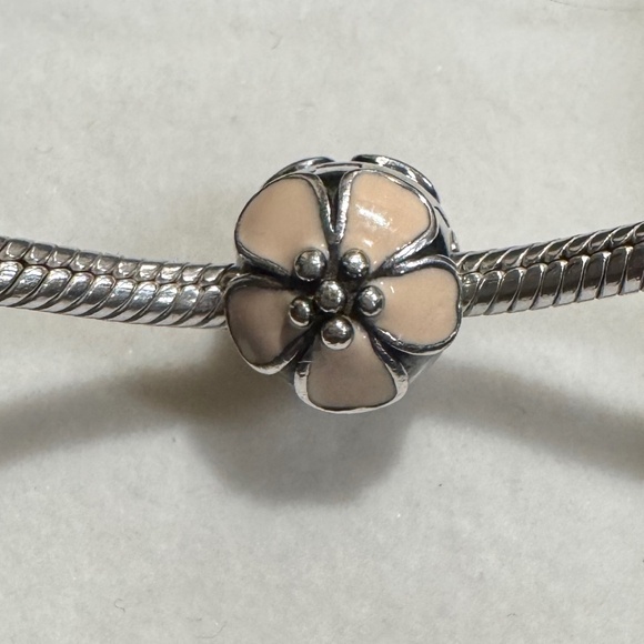 Pandora Hibiscus Clip Charm - Picture 2 of 6